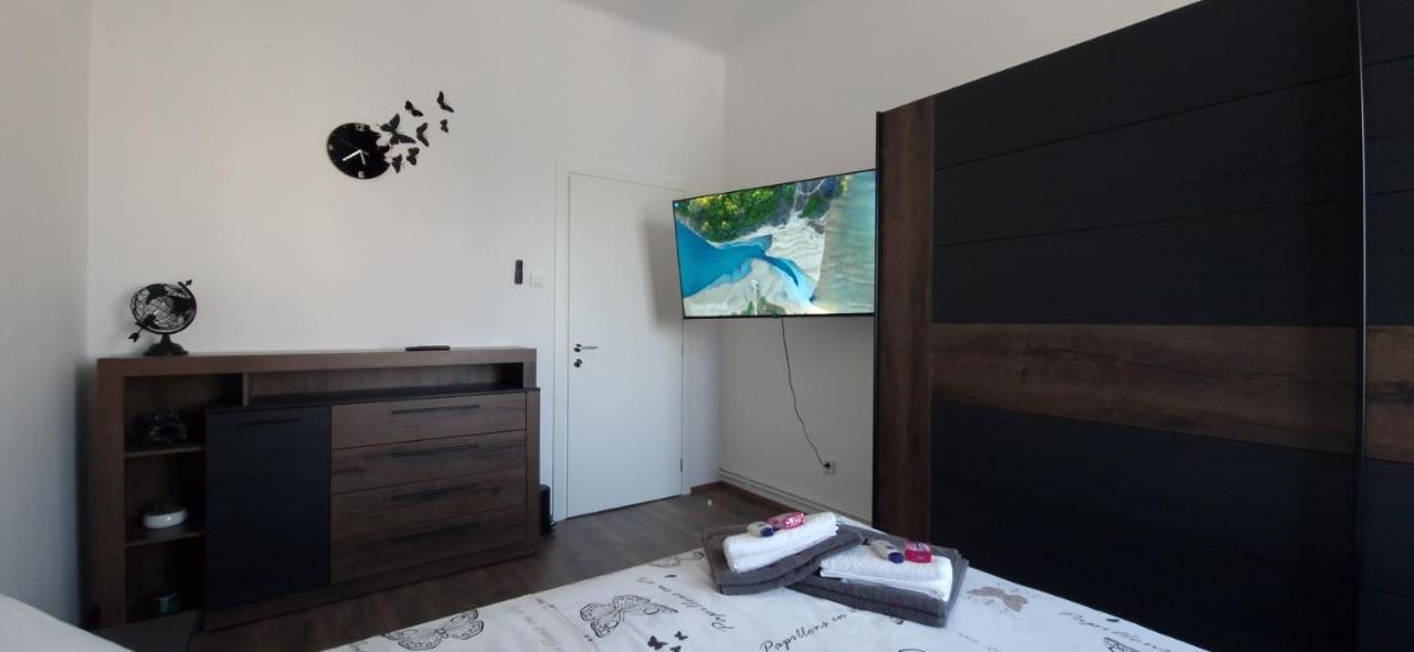 شقة Mc Centar Apartman بولا المظهر الخارجي الصورة
